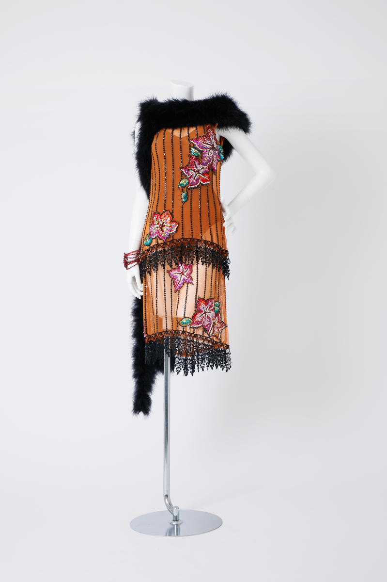 ベージュ花黒ファーL   [カテゴリー]/R/Cha/Sa/Ji/ｒ/s/cha/ji/ルンバ/サンバ/チャチャチャ/ジャイブ/ｻﾝﾊﾞ/ﾁｬﾁｬﾁｬ/ｼﾞｬｲﾌﾞ/ﾙﾝﾊﾞ/Rumba/ChaChaCha/Samba/Jive/　